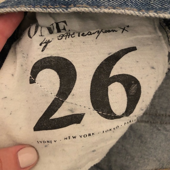 One teaspoon distressed boyfriend jeans! - Picture 5 of 5